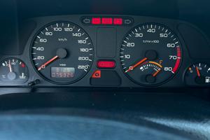 Peugeot 306 1.6 benzina dell'anno 1999
