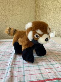 Peluche del panda rosso