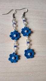 orecchini pendenti bianchi all'uncinetto 