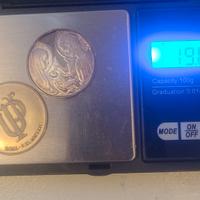 Coppia di medaglie d'argento: .900 e .925