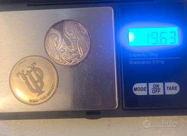 Coppia di medaglie d'argento: .900 e .925