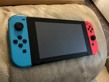 Nintendo Switch 1 con custodia + 2 giochi