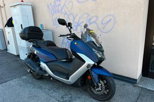 Scooter MaxSym 400