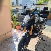 Suzuki V Strom DL 1000 ABS-2014 Perfetta con Bauli