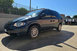 Chrysler Voyager 2.8 CRD LX 7 Posti