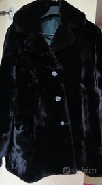 Giaccone donna nero di pelliccia