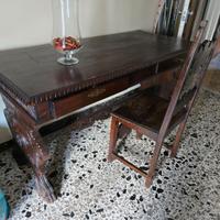 Scrivania in legno massello stile Neorinascimental