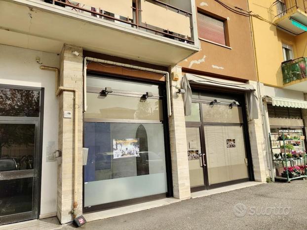 : LOCALE COMMERCIALE PRONTO ALL'USO ...