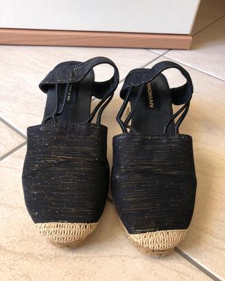 Scarpe zeppe nere e dorate