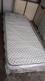 rete singola con doghe + materasso 