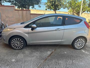 Ford Fiesta 1200 benzina/GPL