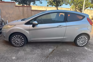 Ford Fiesta 1200 benzina/GPL