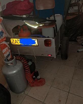 Carrello con gancio raino
