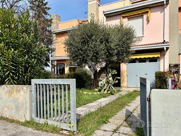 VILLA A SCHIERA A VO'