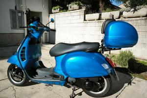 Vespa 300 GTS FULL OPTIONAL 12.000 km