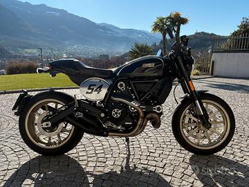 Ducati scrambler cafe' racer