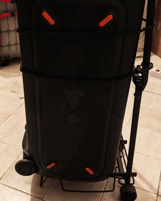 JBL bluetooth portatile  potente 
