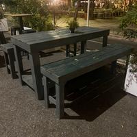 Tavolo da esterno in legno