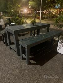 Tavolo da esterno in legno