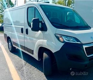 Trasporto traslochi con noleggio furgone e autista