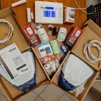 Kit allarme professionale casa con App e modem