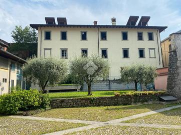 CASA INDIPENDENTE A SALE MARASINO