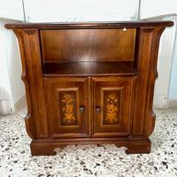 Mobiletto porta TV / Ingresso in stile classico co