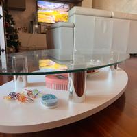 Tavolino con ripiano in vetro per salotto