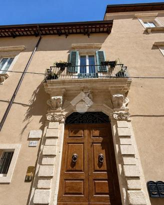 5 LOCALI A L'AQUILA