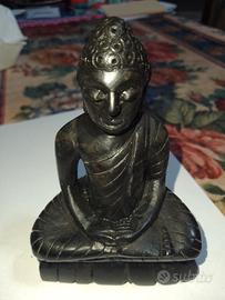 Statuetta di Buddha in ebano intagliato alta 10 cm