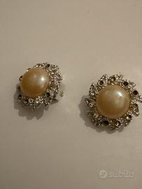 Orecchini con clips simil perla