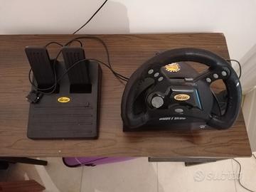 Volante con pedaliera 