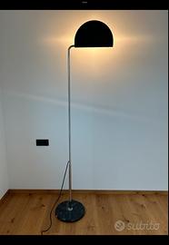 Lampada da Terra Mezzaluna