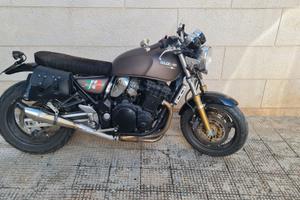 Suzuki gsx 750 inazuma cafe race