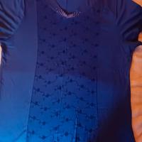 maglia con le maniche corte