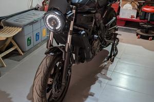 XSR 700