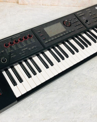 tastiera Synt Roland FA06 solo 5,7Kg