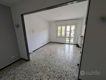 Pesaro ampio quadrilocale autonomo