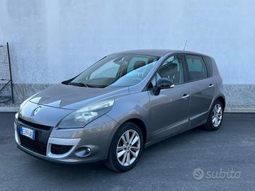 Renault Scenic Scénic X-Mod 1.9 dCi 130CV Luxe