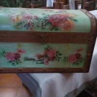 Bauletto decorato a mano