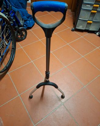 Trepiedi per invalidi