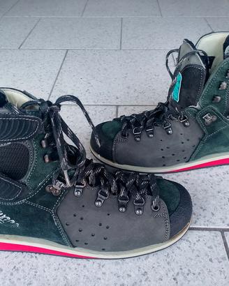 Giacca e scarpe carabina C10