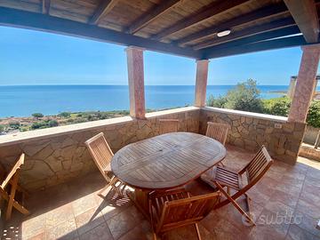 Porto Corallo villa al mare