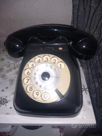 Telefono vecchio stile per arredo