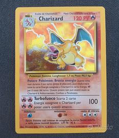 Carta holo charizard set base
