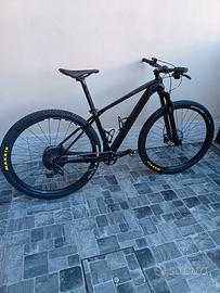 MTB Ghost lector in carbonio tg.M