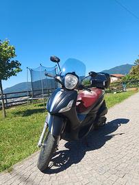Piaggio Beverly 350 Sport Touring accessoriato 