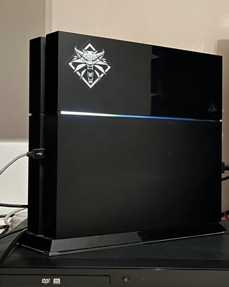 PlayStation 4 modello standard