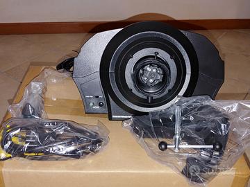 Volante Thrustmaster