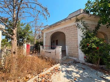 Villa indipendente a 450 metri dal mare